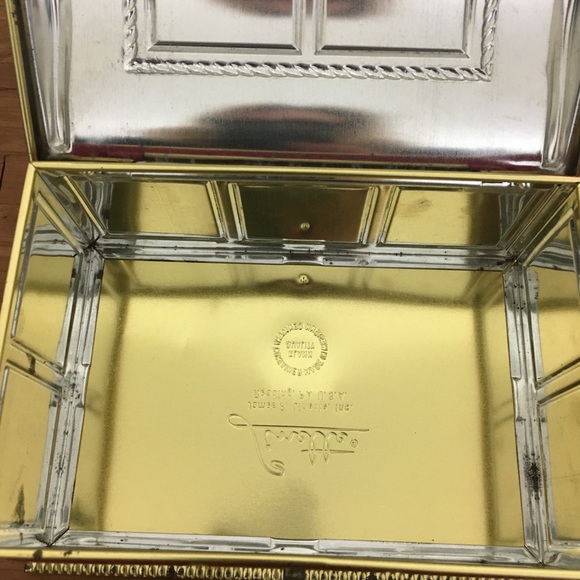 Vintage Linette Candy Tin Trinket Storage Box - Picture 4 of 16